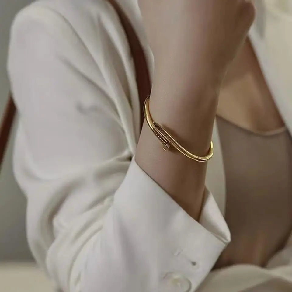 Class - Bracelet